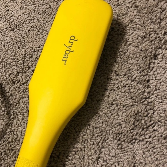 Drybar heat straightening Brush - Picture 3 of 4